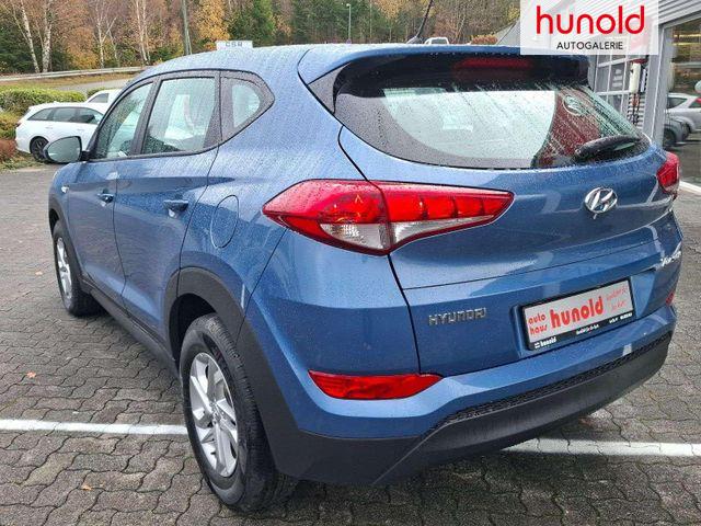 Hyundai TUCSON blue 1.7 CRDi Classic 2WD 