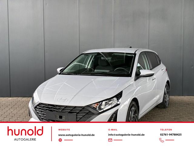 Hyundai i20 - Pure 1.2 MPI / Navi PDC Hinten + Kamera Abgedunkelte Scheiben Tempomat Alu 16"