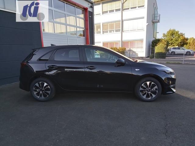 Kia Ceed Vision 1.5 T-GDI 6-Gang 