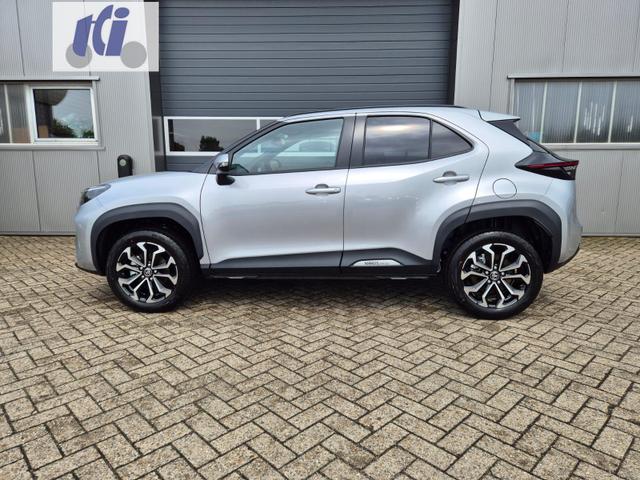 Toyota Yaris Cross 1.5VVT-iE 130PS Automatik Teamplayer Klimaautomatik Sitzheizung Lenkradheizung PDC v+h Rückf.Kamera 17-LM abged.Scheiben 2xKeyless DAB+ Bluetooth Touchscreen Apple CarPlay Android Auto 