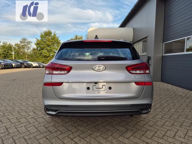 Hyundai i30 Kombi 1.5 T-GDI 95PS Sitzheizung Lenkradheizung Klima Tempomat Navi Apple CarPlay + Android Auto PDC v+h Rückf.Kamera 16-LM 