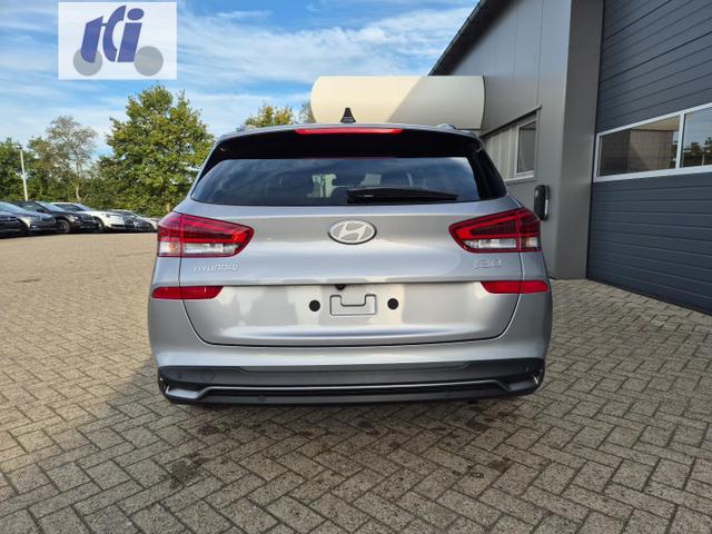 Hyundai i30 Kombi 1.5 T-GDI 95PS Sitzheizung Lenkradheizung Klimaautomatik Tempomat Navi Apple CarPlay + Android Auto PDC v+h Rückf.Kamera 17-LM 