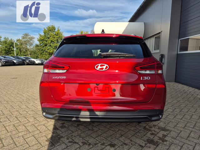 Hyundai i30 Kombi 1.5 T-GDI 95PS Sitzheizung Lenkradheizung Klimaautomatik Tempomat Navi Apple CarPlay + Android Auto PDC v+h Rückf.Kamera 17-LM 