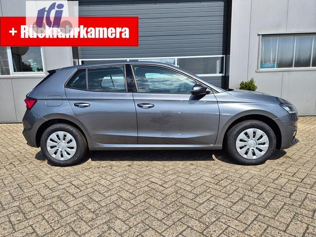 Skoda Fabia 1.0 TSI 115PS DSG Selection 5-türig Rückf.Kamera Parksensoren Sitzheizung Multifunktionslenkrad Klima Skoda-Radio Bluetooth Touchscreen Tempomat Nebelsch. Apple CarPlay + Android Auto 