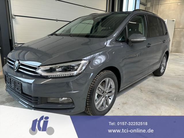 Volkswagen Touran - Highline 1.5 TSI 150 PS, 16" Alu, Climatronic, Alarmanlage, Parksensoren vo/hi, Radio Ready Discover 8", ACC Tempomat, Nebelscheinwerfer, Dachreling silber, M-Lederlenkrad, Digital Cockpit Pro