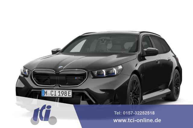 BMW M5 - Touring 4.4 8-Gang Steptronic xDrive