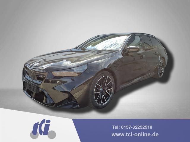 BMW M5 - Touring 4.4 8-Gang Steptronic xDrive