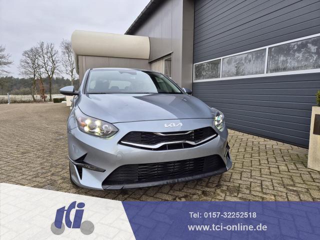 Kia Ceed - Vision 1.5 T-GDi 140PS Automatik Klimaautomatik Alarmanlage Sitzheizung Lenkradheizung Navi PDC Rückf.Kamera Bluetooth Touchscreen Apple CarPlay Android Auto Tempomat