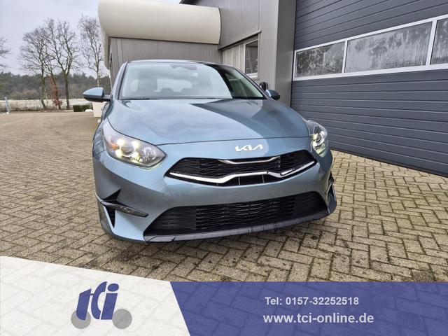 Kia Ceed - Vision 1.5 T-GDi 140PS Automatik Klimaautomatik Alarmanlage Sitzheizung Lenkradheizung Navi PDC Rückf.Kamera Bluetooth Touchscreen Apple CarPlay Android Auto Tempomat