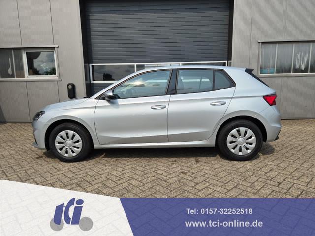 Skoda Fabia - 1.0 TSI 115PS Selection 5-türig Sitzheizung Parksensoren Multifunktionslenkrad Klima Skoda-Radio Bluetooth Touchscreen Tempomat Nebelsch. wireless Apple CarPlay + Android Auto