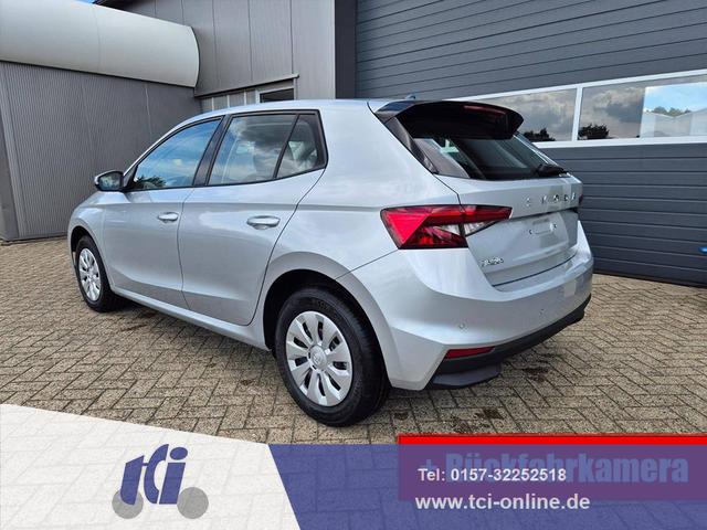 Skoda Fabia - 1.0 TSI 115PS DSG Selection 5-türig Rückf.Kamera Parksensoren Sitzheizung Multifunktionslenkrad Klima Skoda-Radio Bluetooth Touchscreen Tempomat Nebelsch. Apple CarPlay + Android Auto