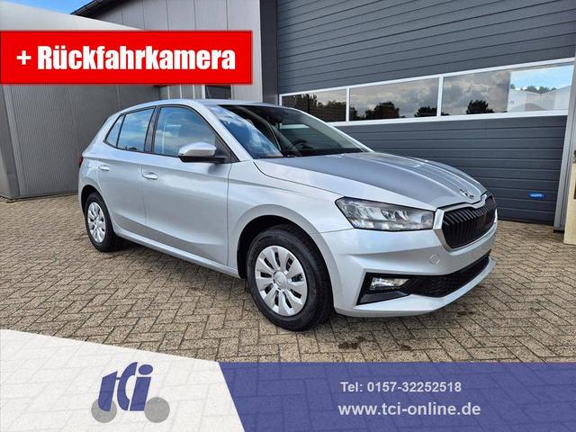 Skoda Fabia - 1.0 TSI 115PS DSG Selection 5-türig Rückf.Kamera Parksensoren Sitzheizung Multifunktionslenkrad Klima Skoda-Radio Bluetooth Touchscreen Tempomat Nebelsch. Apple CarPlay + Android Auto