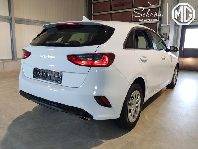 Kia / Ceed Sportswagon / Weiß / / / 