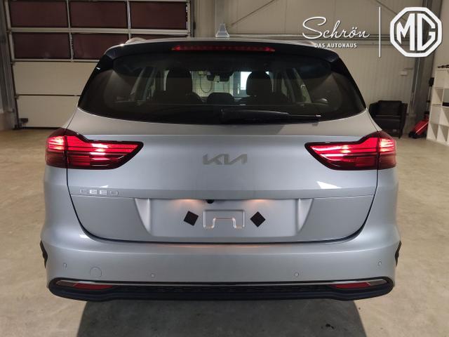 Kia / Ceed Sportswagon / Silber / / / , Beispielbilder, ggf. teilweise mit Sonderausstattung