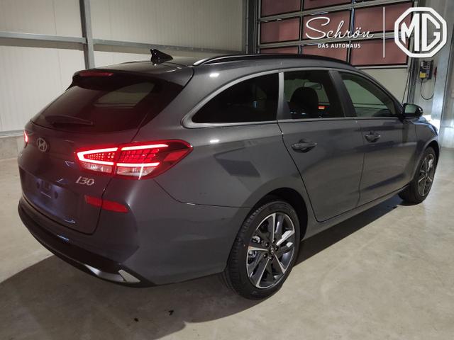 Hyundai / i30 Kombi / Grau / / / , Beispielbilder, ggf. teilweise mit Sonderausstattung