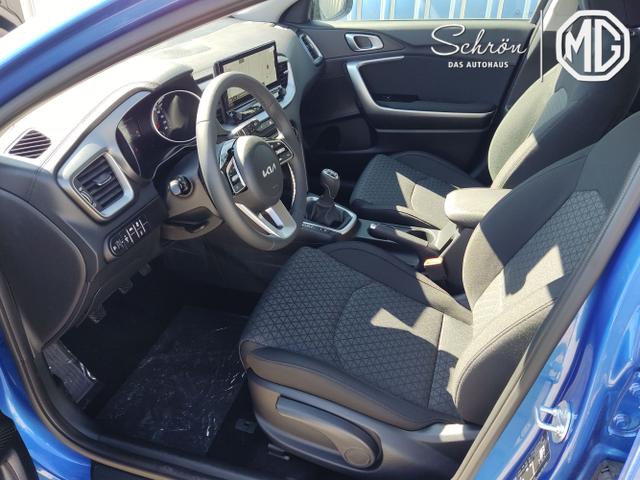 Kia / Ceed / Blau / / / , Beispielbilder, ggf. teilweise mit Sonderausstattung