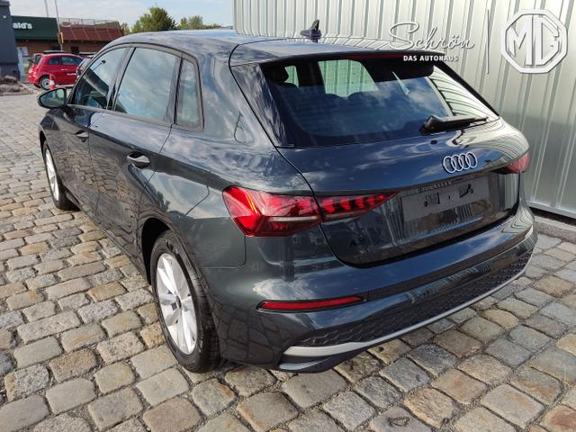 Audi / A3 Sportback / Grau / / / 