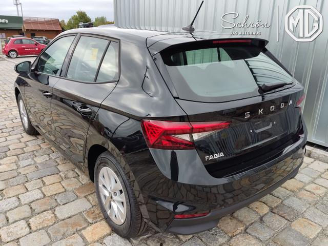 Skoda / Fabia / Schwarz / / / 