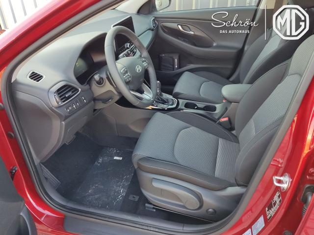 Hyundai / i30 Kombi / Rot / / / , Beispielbilder, ggf. teilweise mit Sonderausstattung