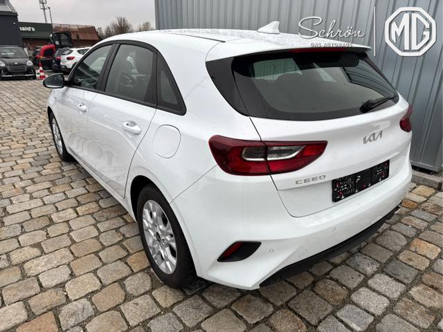 Kia / Ceed / Wei&szlig; / / / 
