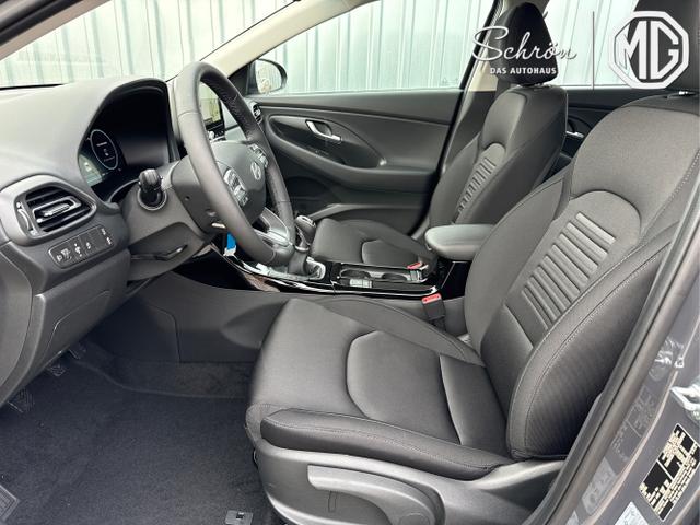 Hyundai / i30 / Grau / / / 