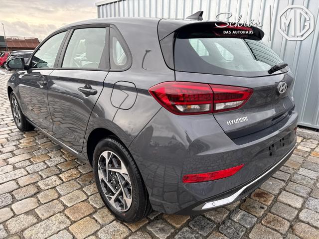 Hyundai / i30 / Grau / / / 