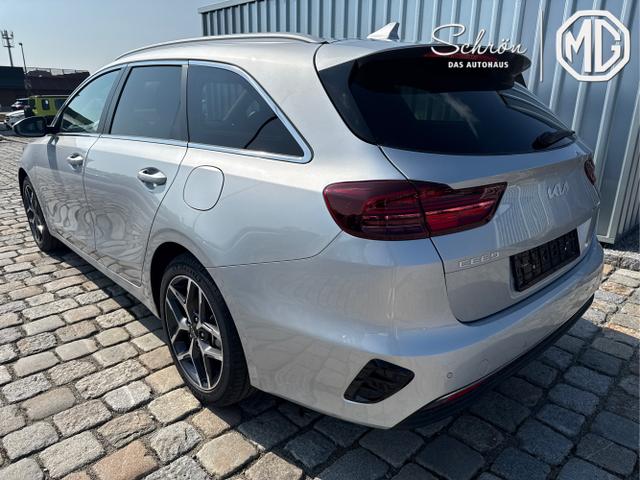 Kia / Ceed / Silber / / / , Beispielbilder, ggf. teilweise mit Sonderausstattung