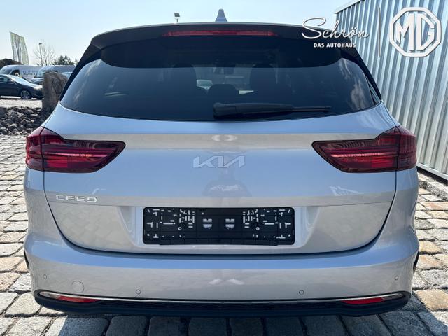 Kia / Ceed / Silber / / / , Beispielbilder, ggf. teilweise mit Sonderausstattung