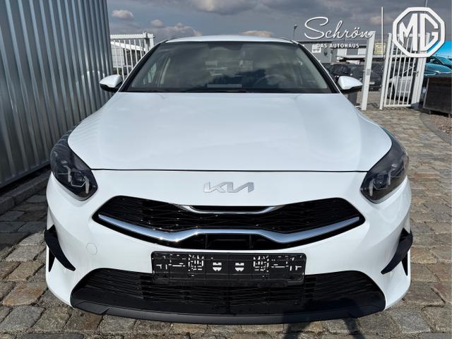 Kia / Ceed / Wei&szlig; / / / , Beispielbilder, ggf. teilweise mit Sonderausstattung