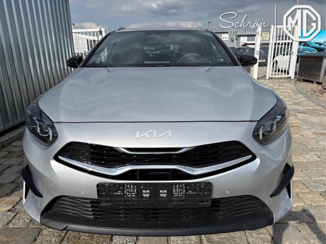 Kia / Ceed / Silber / / / 