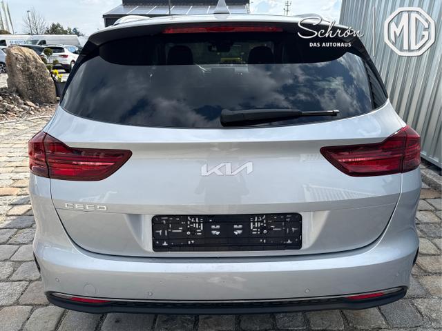 Kia / Ceed / Silber / / / 