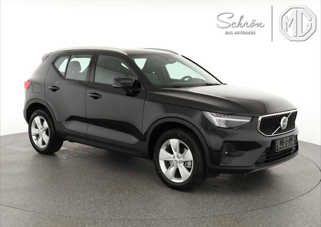 Volvo XC40 - Core 2WD B3 Mild-Hybrid Core, Navi, Thors Hammer, Winter, Kamera, el. Klappe