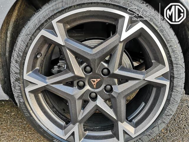 Cupra Leon Sportstourer 2.0 TSI 245 kW 4Drive VZ Kombi 2.0TSI DSG 4x4 AHK GV5 LED el. Hk Pano Navi Sound 