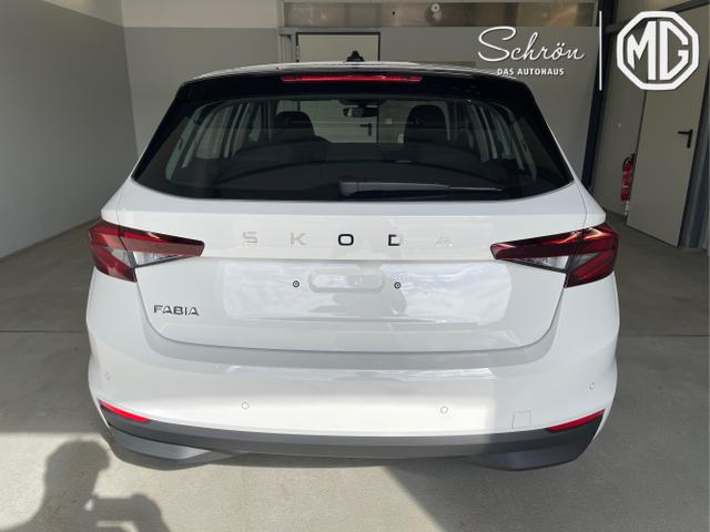 Skoda / Fabia / Weiß / / / 115PS Sitzheizung + App Connect
