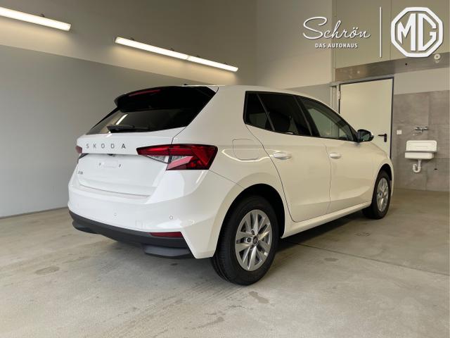 Skoda / Fabia / Weiß / / / 115PS DSG AHK+Kamera