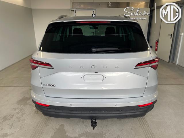 Skoda / Karoq / Silber / / / 150PS TSI DSG Navi+ACC+AHK+Kessy+Kamera+Sitzheiz+eHeck+GV5