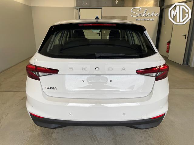 Skoda / Fabia / Weiß / / / 95PS Sitzheizung+4 Jahre Garantie