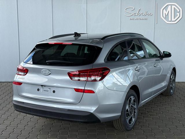 Hyundai i30 Kombi Comfort+ 1.5 GDI / Navi PDC V.&H. + Kamera LED Carplay Sitz Lenkradheizung 