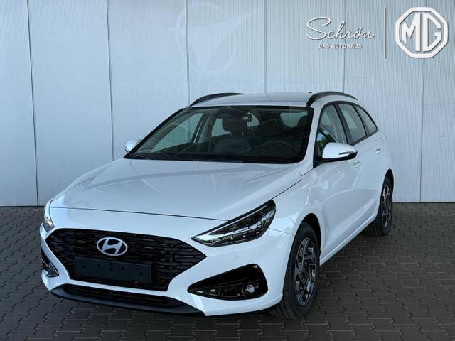 Hyundai i30 Kombi - Smart 1.5 GDI 6MT / Navi PDC V.&H. m. Kamera LED ALU16 Dachreling Tempom.