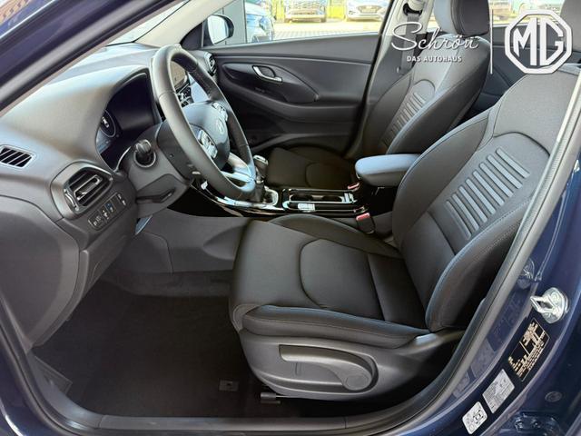 Hyundai i30 - GO 1.5 DPI / Sitz + Lenkradh./ LED Navi Tempomat Alu16 PDC V.&H.m.Kamera