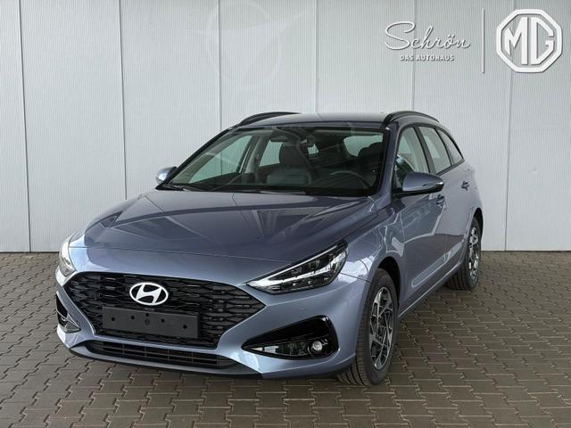 Hyundai i30 Kombi - Smart 1.5 GDI 6MT / Navi PDC V.&H. m. Kamera LED ALU16 Dachreling Tempom.