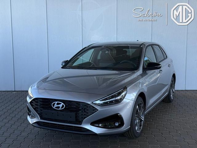 Hyundai i30 - GO Plus 1.5 DPI 96 PS 6 MT / PDC V & H.m. Kamera Navi LED Sitz Lenkr.Heiz./ Alu17 Privacy