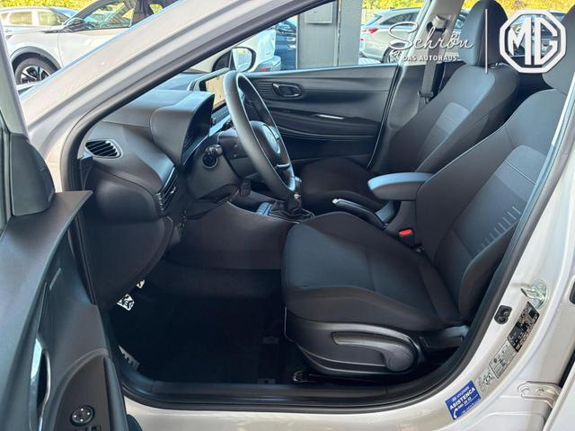 Hyundai BAYON Premium 1.2 MPI / Navi Sitz + Lenkradheizung Rückfahrkamera Tempomat Klimaautomatik Alu 16" 