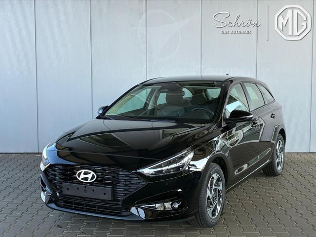 Hyundai i30 Kombi - Comfort 1.5 GDI 95PS 6MT Navi / PDC V&H. m. Kamera LED Nebel 15'' LM