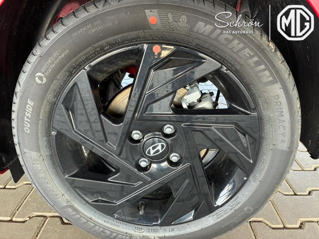 Hyundai i20 1.0 T-GDi 6 MT Go Plus Blackline / LED Sitz & Lenkr.Heiz./ PDC m.Kamera Navi Alu16 