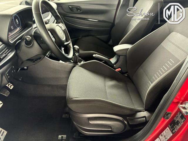 Hyundai BAYON Comfort 1.2 GDI 79 PS 5MT / LED Tempomat Navi R&uuml;ckfahrkamera Alu 16" 