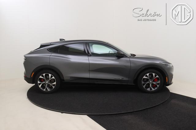 Ford Mustang Mach-E 98 kWh Extended range 