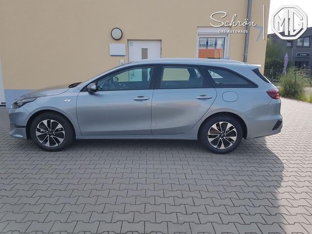 Kia / Ceed / Silber / SPIN / / Lunar SILBER , Beispielbilder, ggf. teilweise mit Sonderausstattung