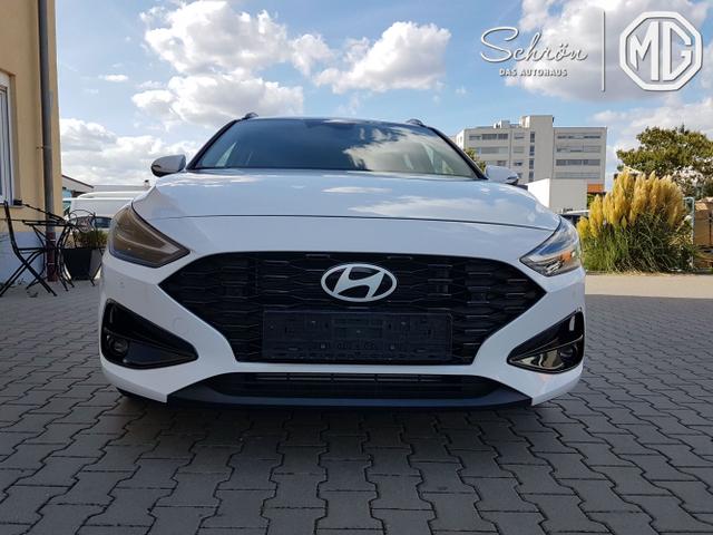 Hyundai / i30 Kombi / Weiß / Smart / / 