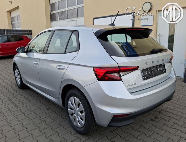 Skoda / Fabia / Silber / Basis / / 